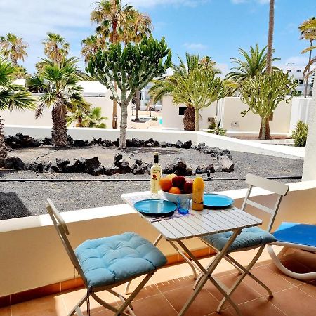 Apartamento Eduardo A Primera Linea Del Mar Costa Teguise Extérieur photo