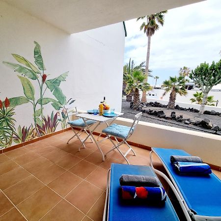 Apartamento Eduardo A Primera Linea Del Mar Costa Teguise Extérieur photo
