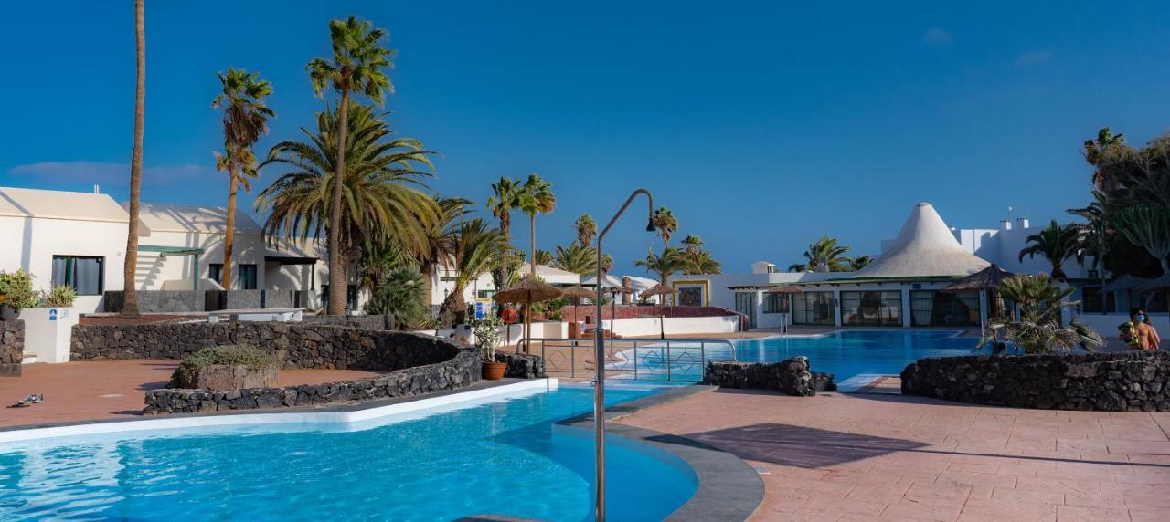 Apartamento Eduardo A Primera Linea Del Mar Costa Teguise Extérieur photo