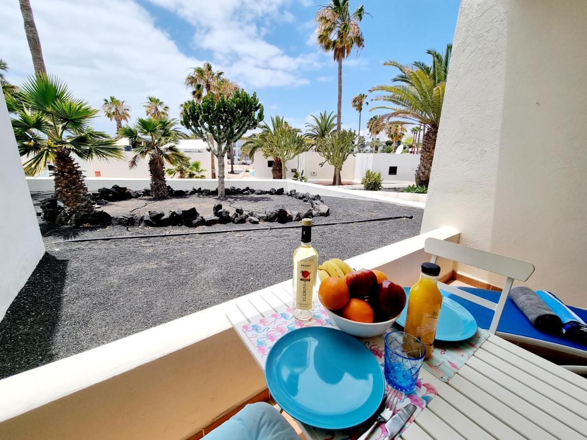 Apartamento Eduardo A Primera Linea Del Mar Costa Teguise Extérieur photo