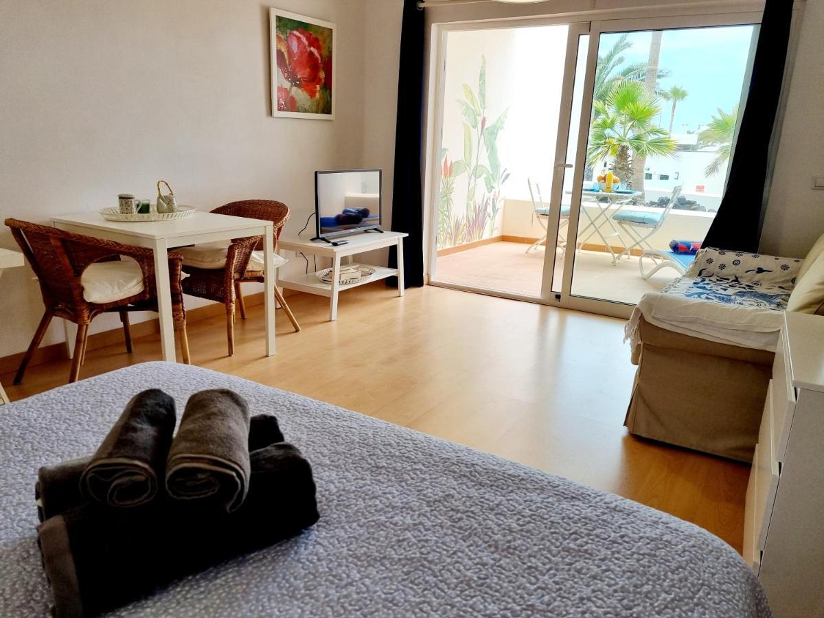 Apartamento Eduardo A Primera Linea Del Mar Costa Teguise Extérieur photo